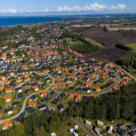 Grobenbrode Split-wing House